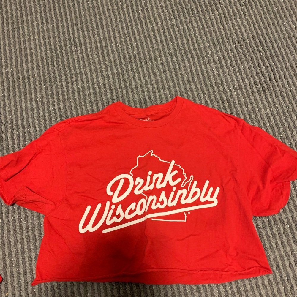 Drink Wisconsinbly crop top size medium